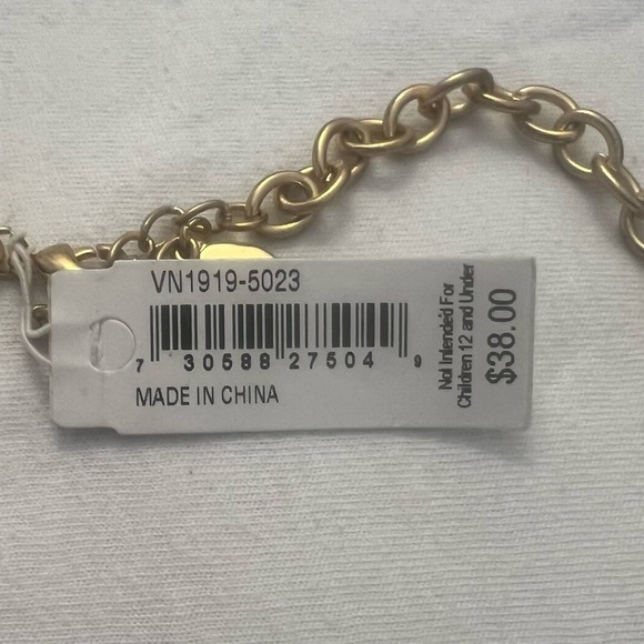 Adrienne Vittadini Necklace *NWT* MSRP $38.00 - Picture 3 of 3